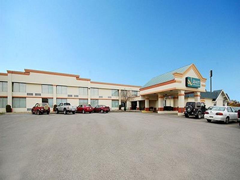 Hotel 6-clarion, Pa