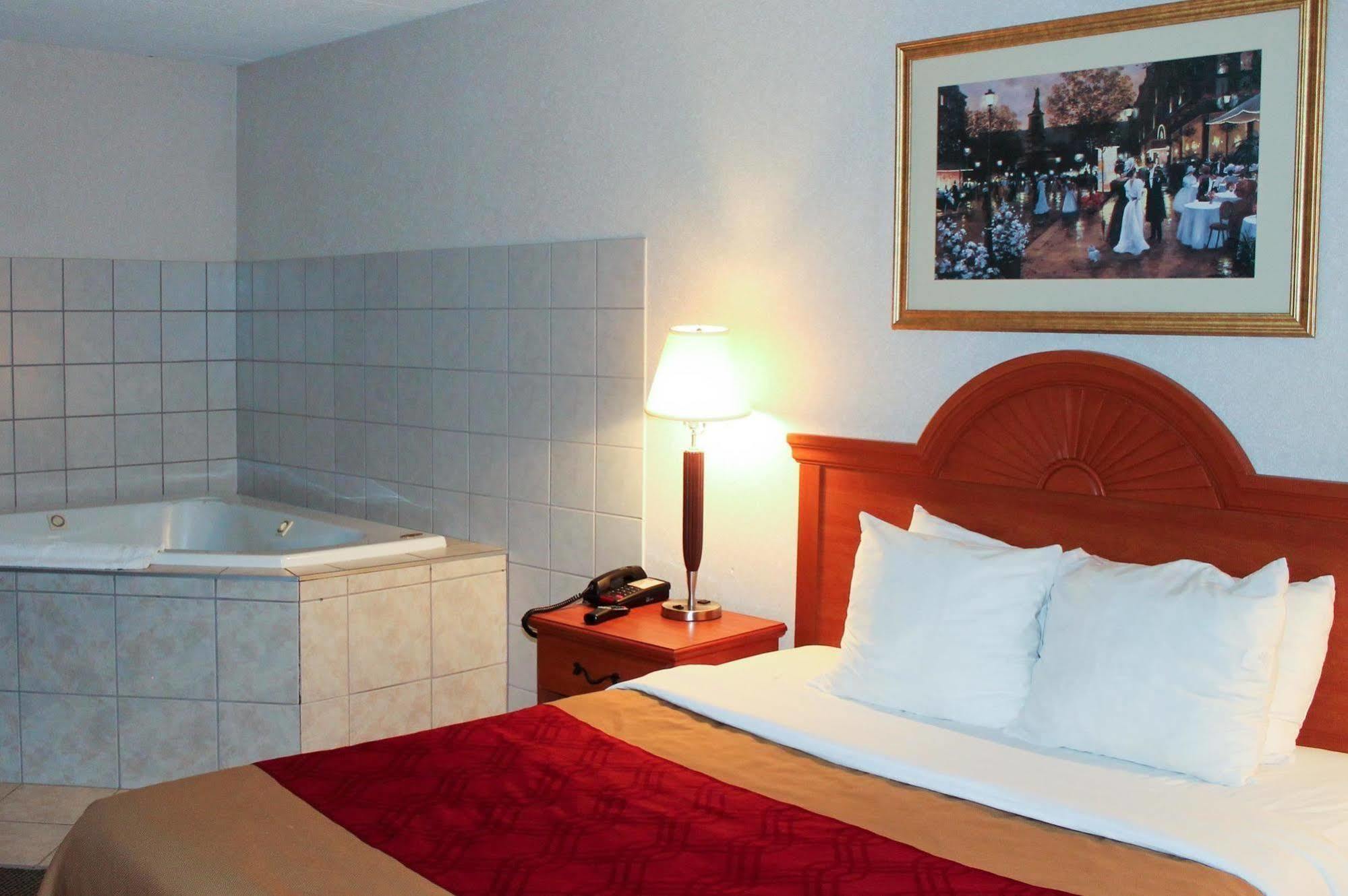 6-clarion, Pa Hotel