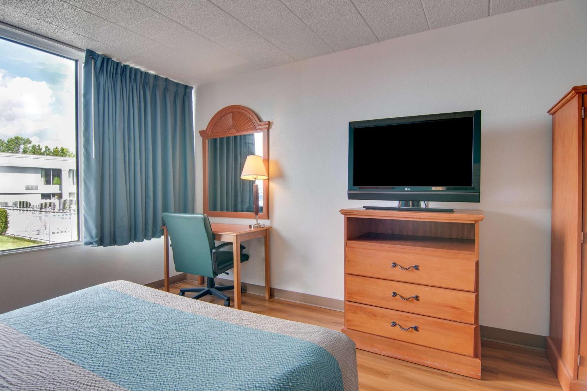 6-clarion, Pa Hotel
